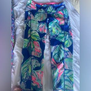 Lilly Pulitzer 🦩 Women’s Cropped Luxletic Leggings in Casa Del Sol (Medium) ☀️